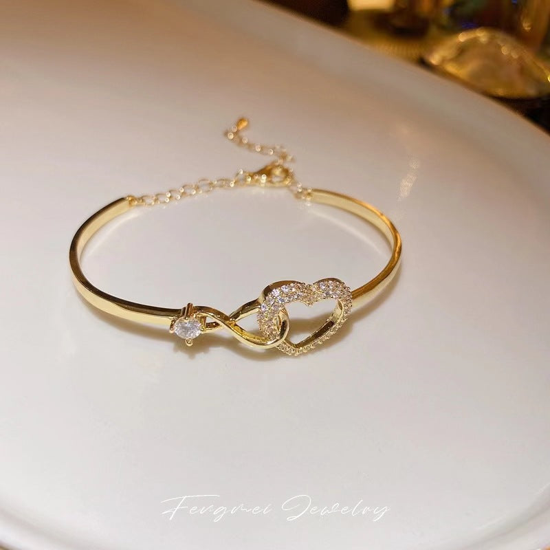 Gold Heart Bracelet – Adjustable Dainty Bracelet for Women