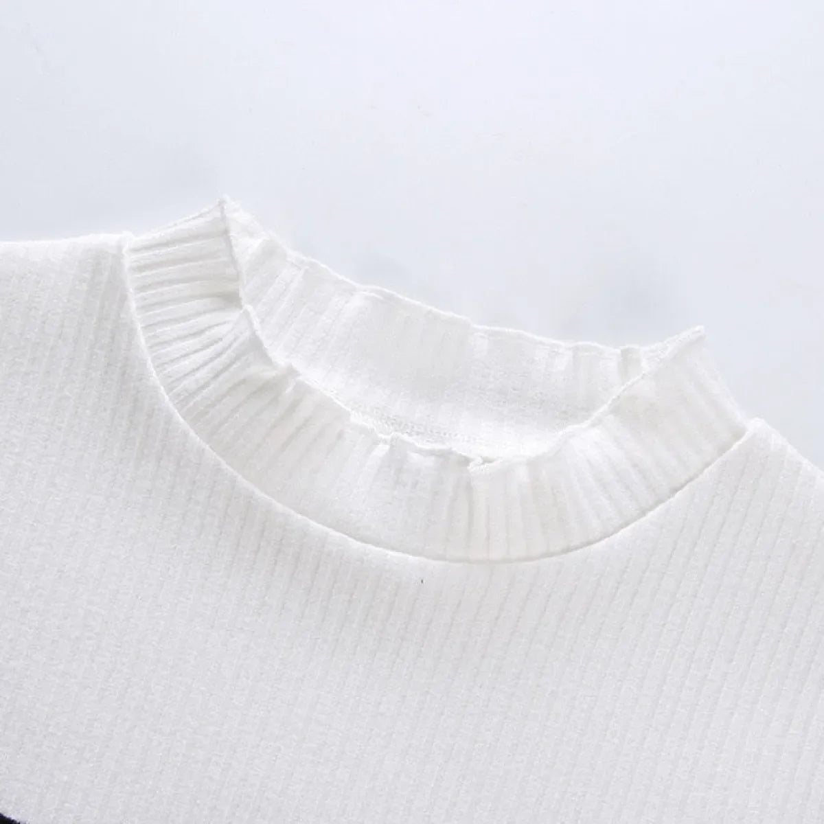 Anime Eyes Crop Top – Slim Fit White Graphic Tee (Soft Girl Streetwear)